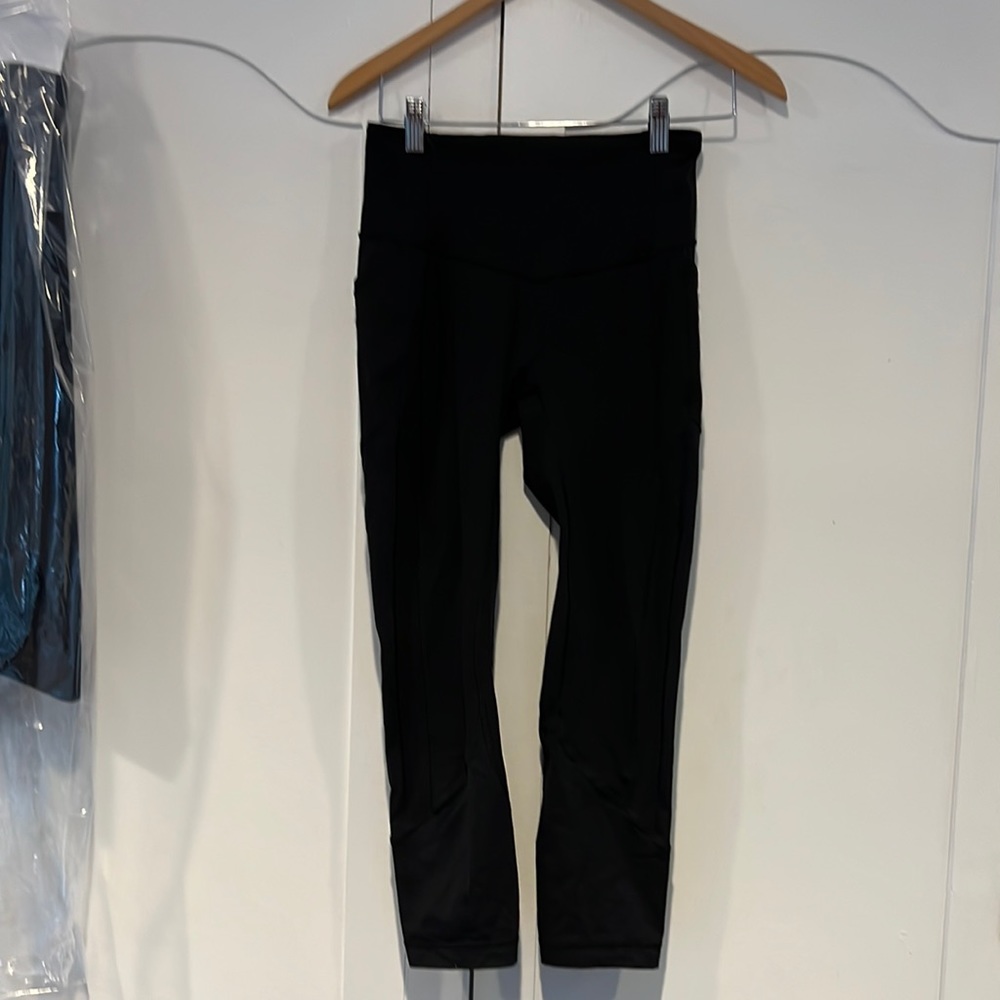 Lululemon black leggings size 6